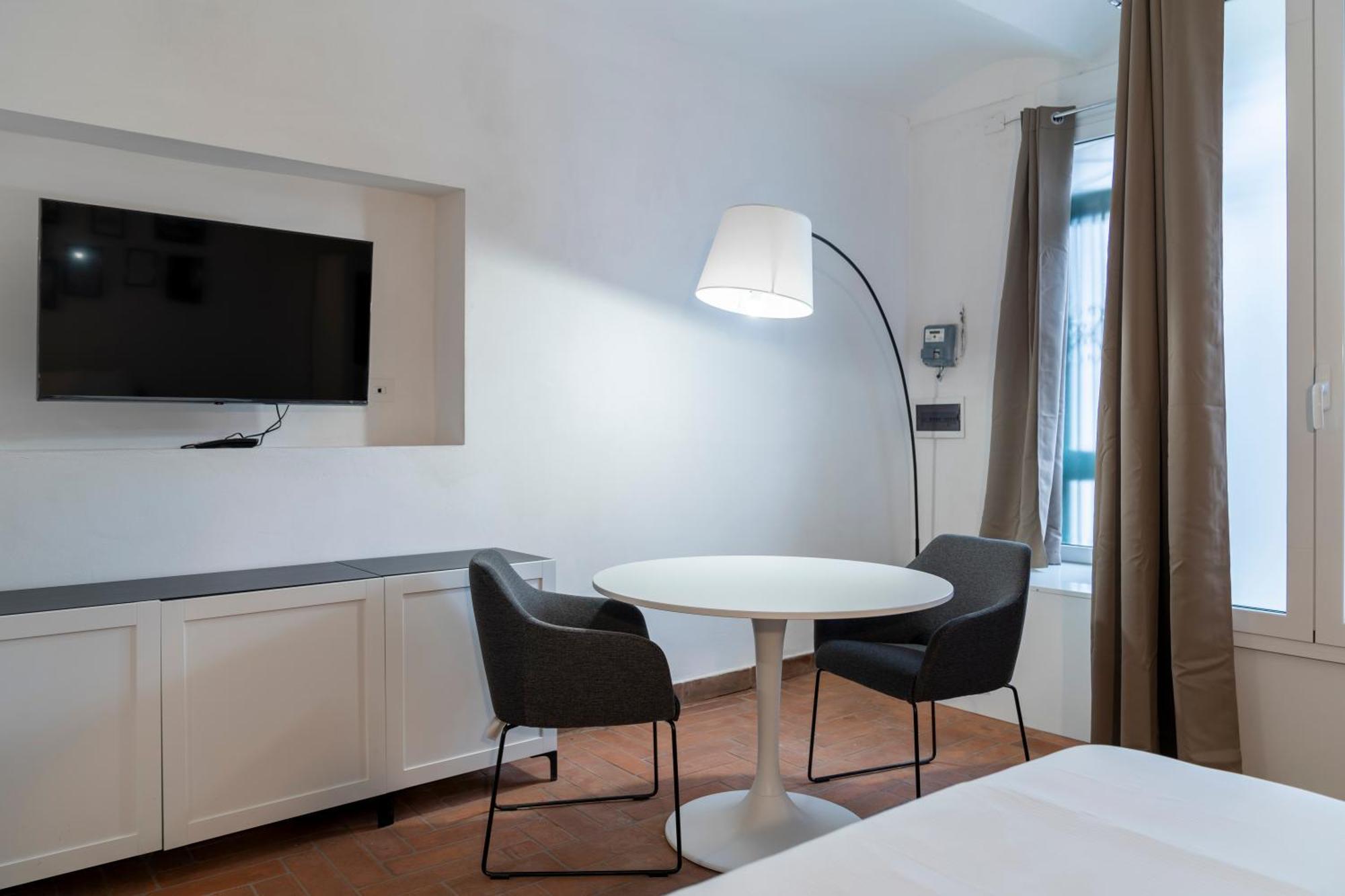 Flat - Lungara 44a Roma